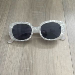 2 GLASSES FOR 20 DOLLARS